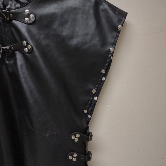 leather Vest - Picture 13 of 14